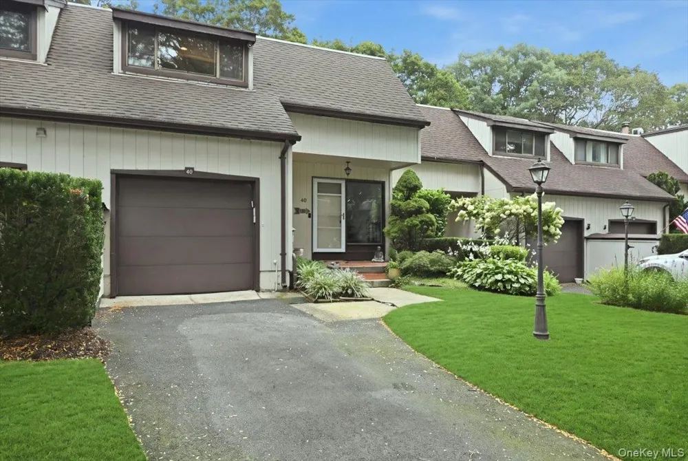 40 Cedar Lane #40 Glen Head, NY 11545