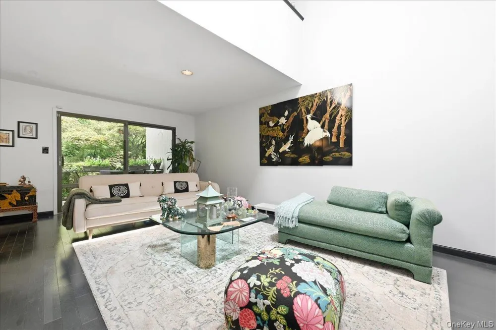 40 Cedar Lane #40 Glen Head, NY 11545