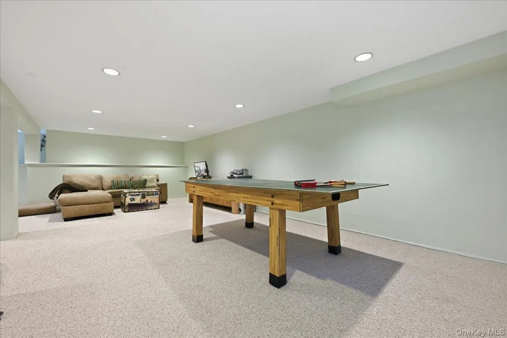 40 Cedar Lane #40 Glen Head, NY 11545