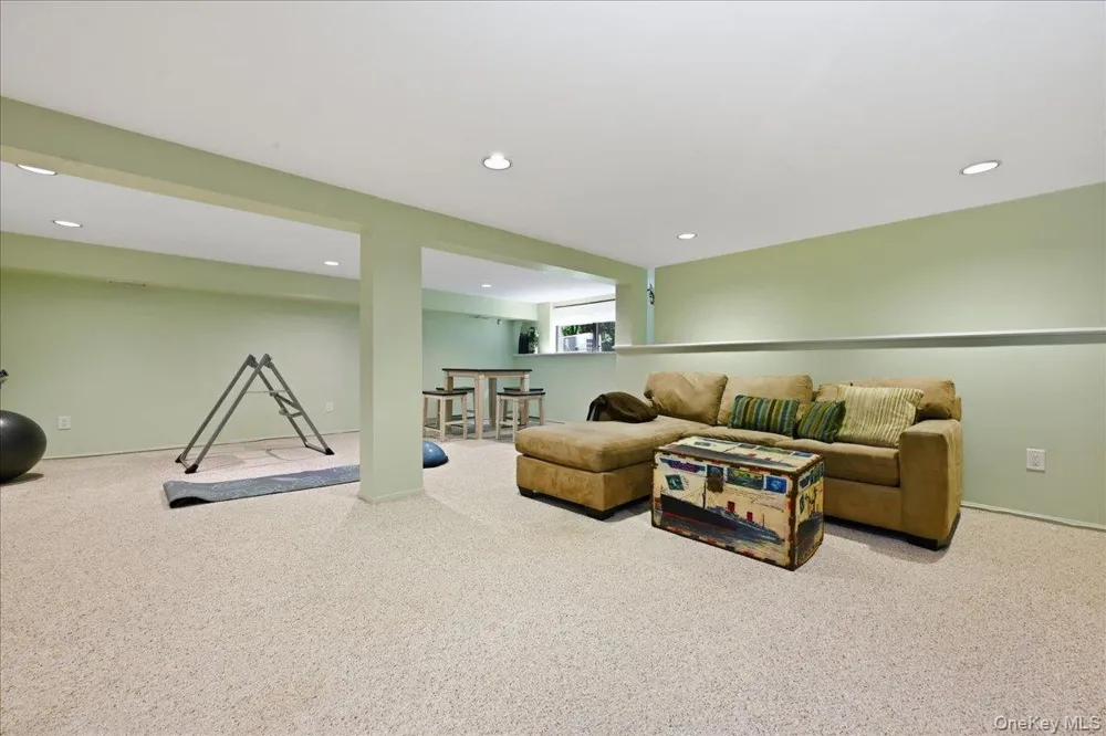 40 Cedar Lane #40 Glen Head, NY 11545