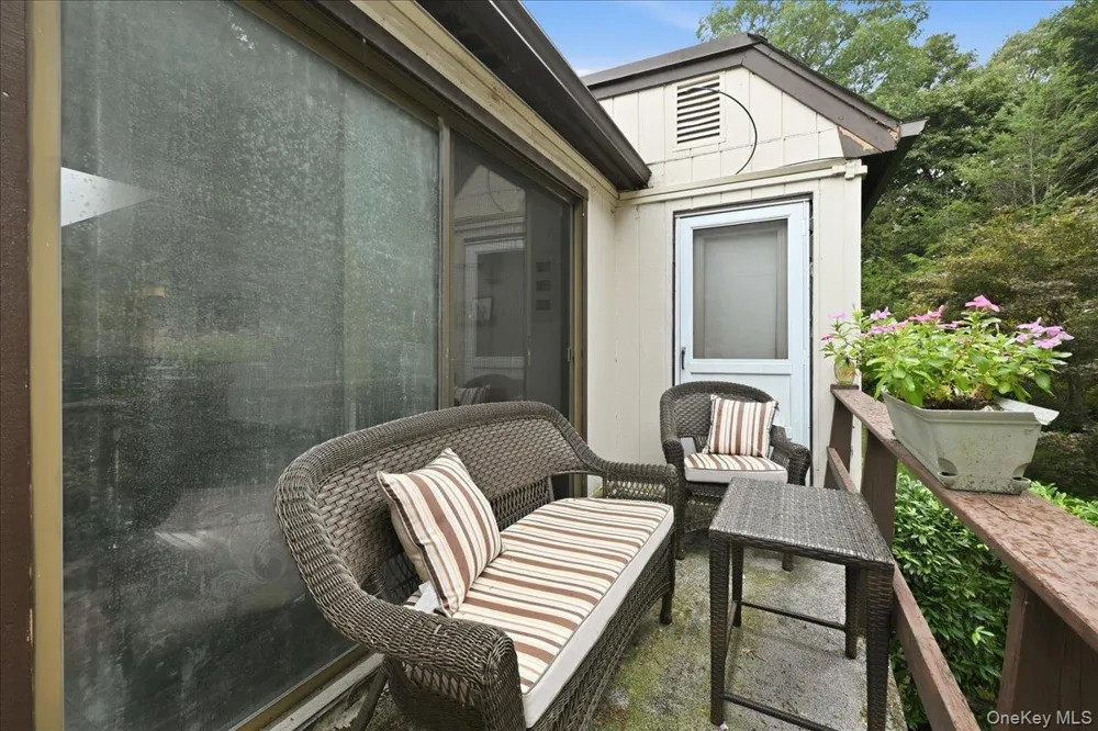40 Cedar Lane #40 Glen Head, NY 11545