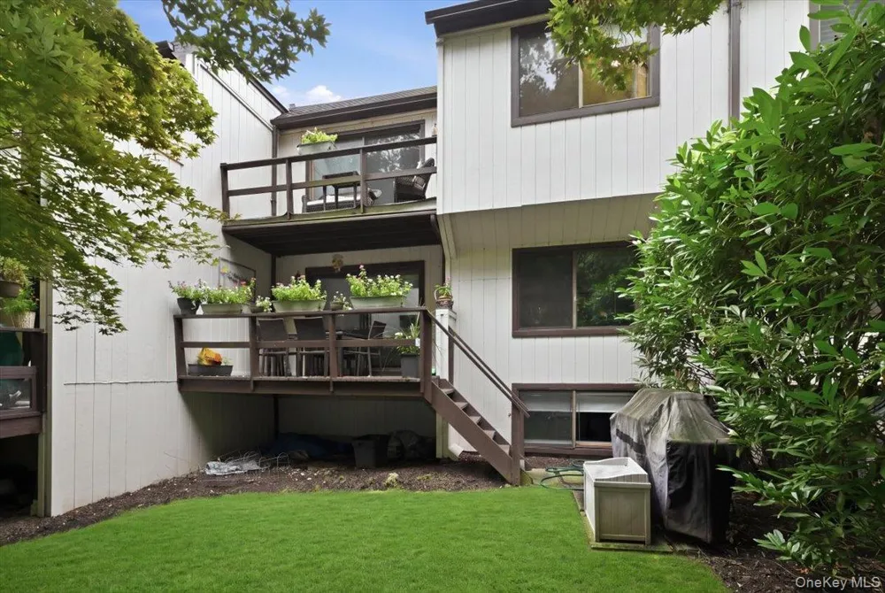 40 Cedar Lane #40 Glen Head, NY 11545