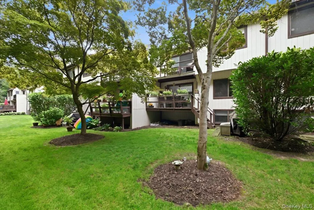 40 Cedar Lane #40 Glen Head, NY 11545