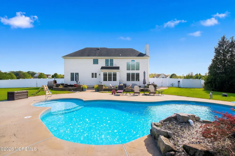 43 Oxford Circle Southampton, NJ 08088
