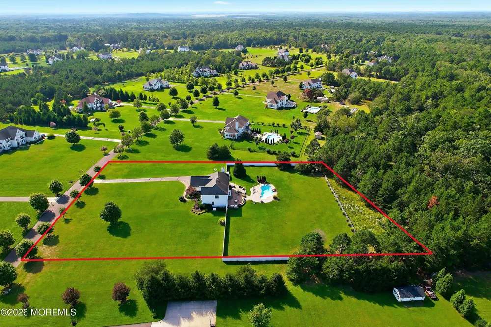 43 Oxford Circle Southampton, NJ 08088