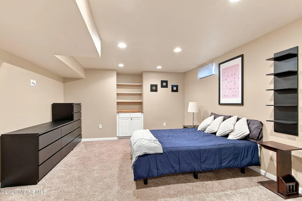 43 Oxford Circle Southampton, NJ 08088