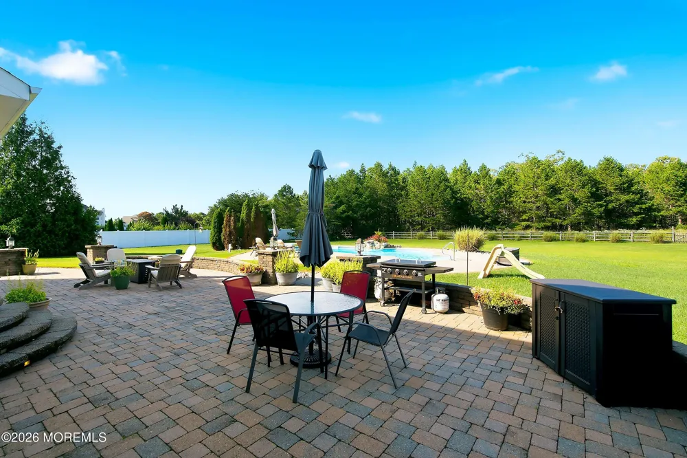 43 Oxford Circle Southampton, NJ 08088