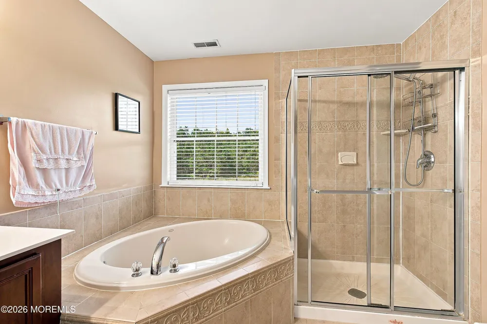 43 Oxford Circle Southampton, NJ 08088