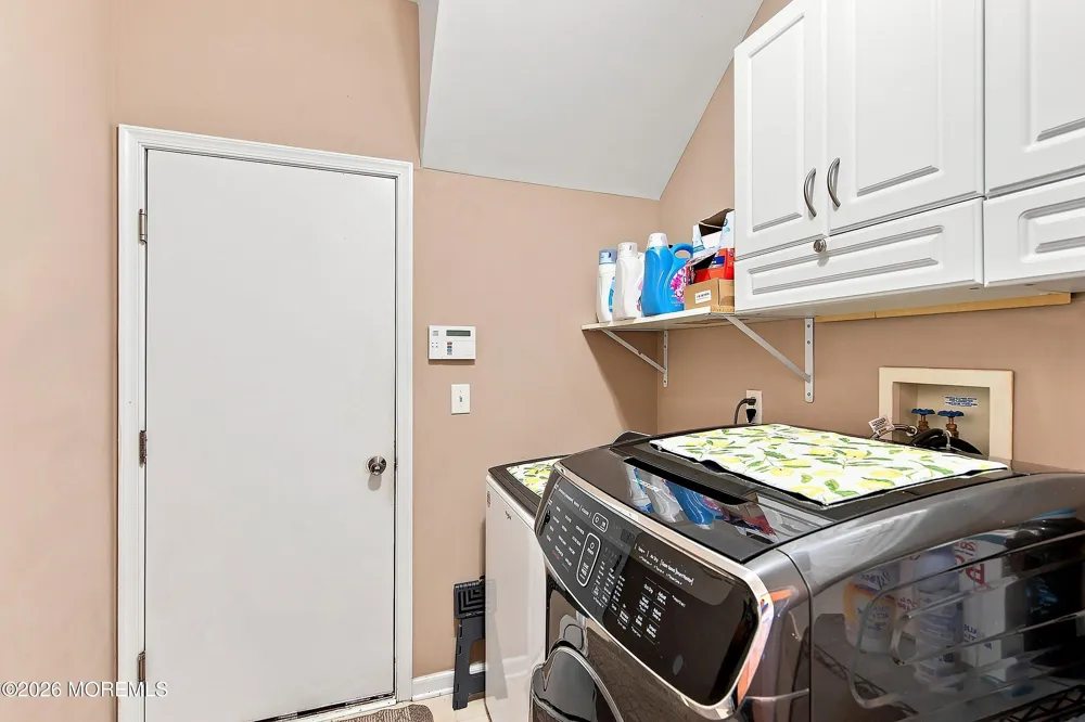 43 Oxford Circle Southampton, NJ 08088