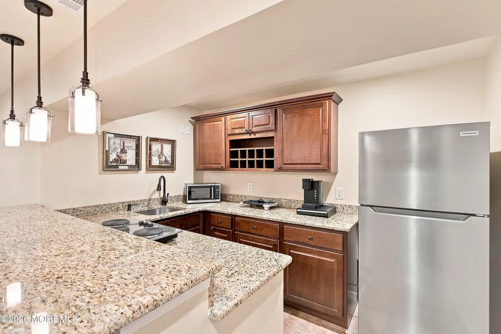 43 Oxford Circle Southampton, NJ 08088