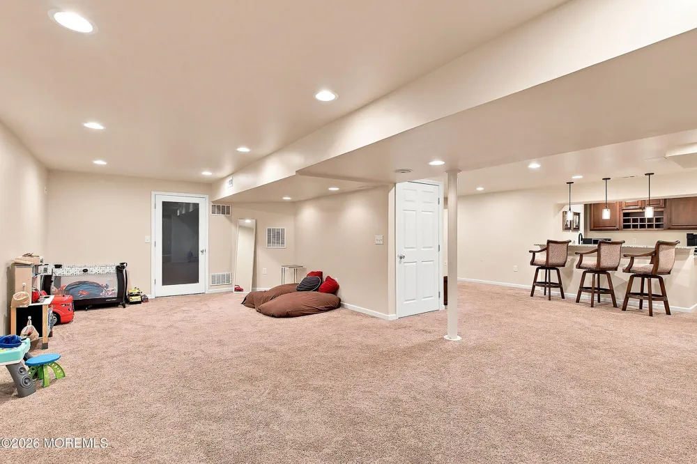 43 Oxford Circle Southampton, NJ 08088