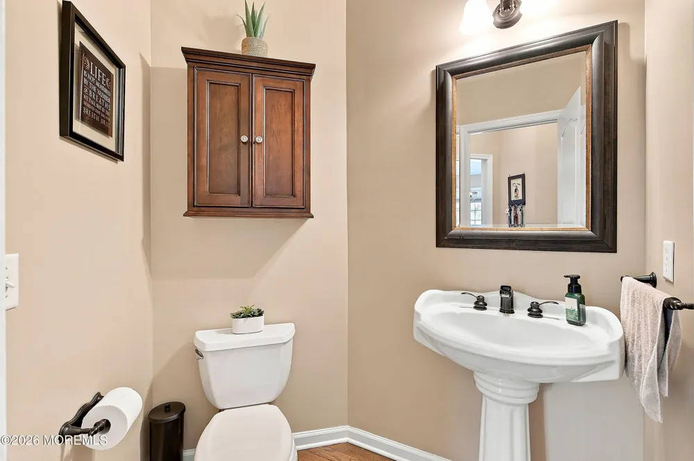 43 Oxford Circle Southampton, NJ 08088