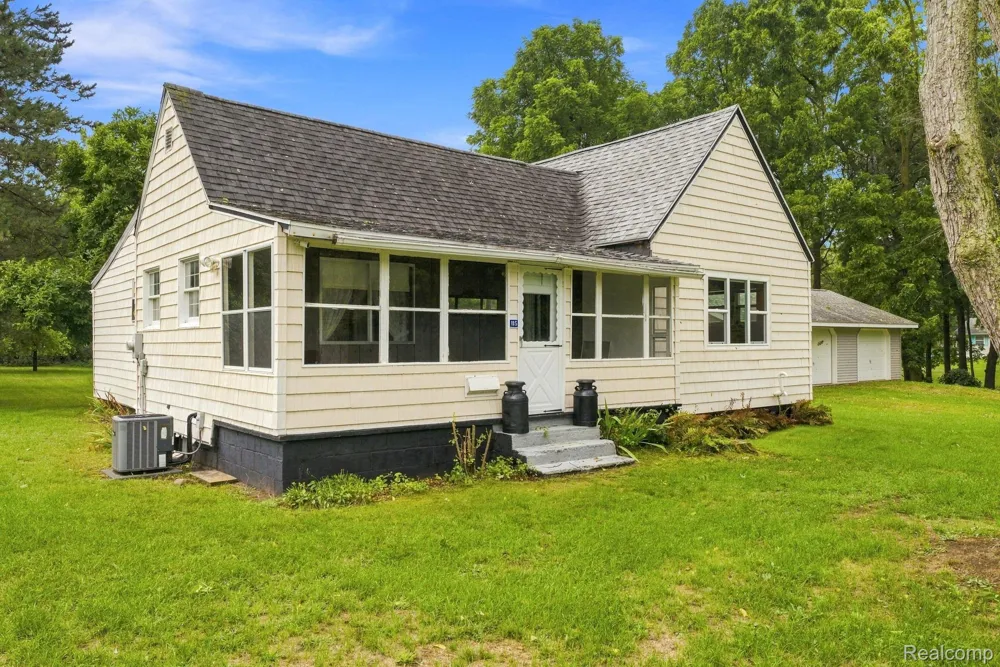 115 W State Street Croswell City, MI 48422