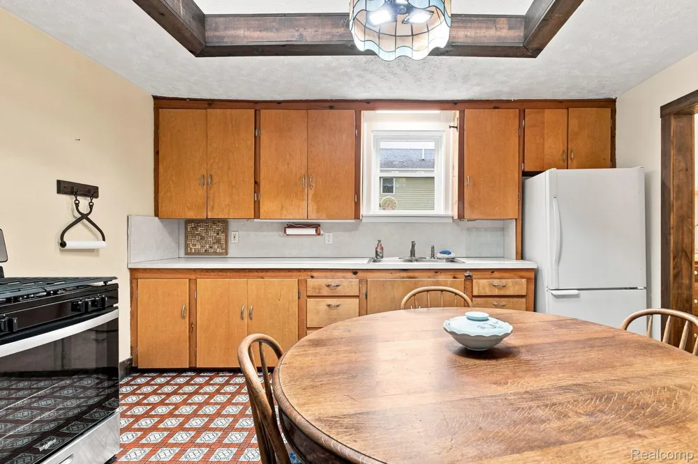 115 W State Street Croswell City, MI 48422