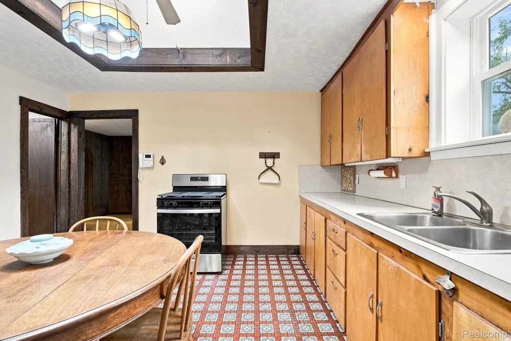 115 W State Street Croswell City, MI 48422