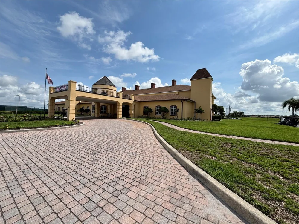 4195 MUIRFIELD LOOP Lake Wales, FL 33859