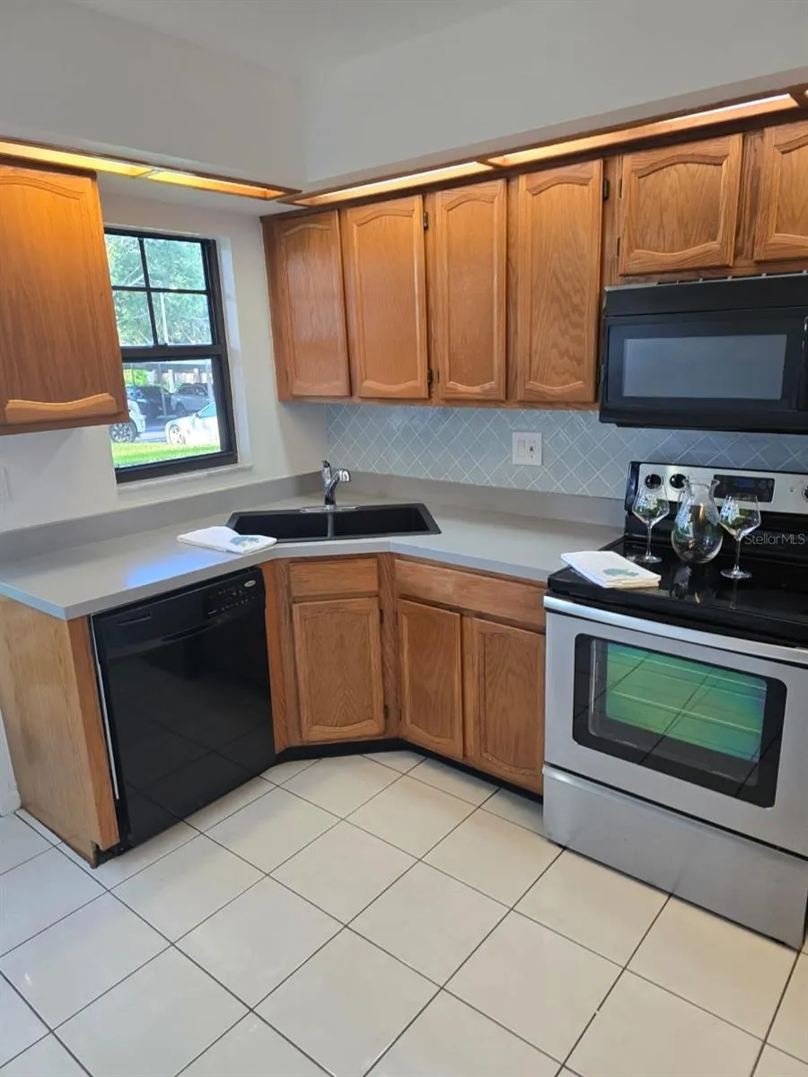 2668 BENTLEY DRIVE Palm Harbor, FL 34684