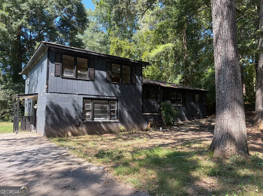 7126 Pineview DR Covington, GA 30014
