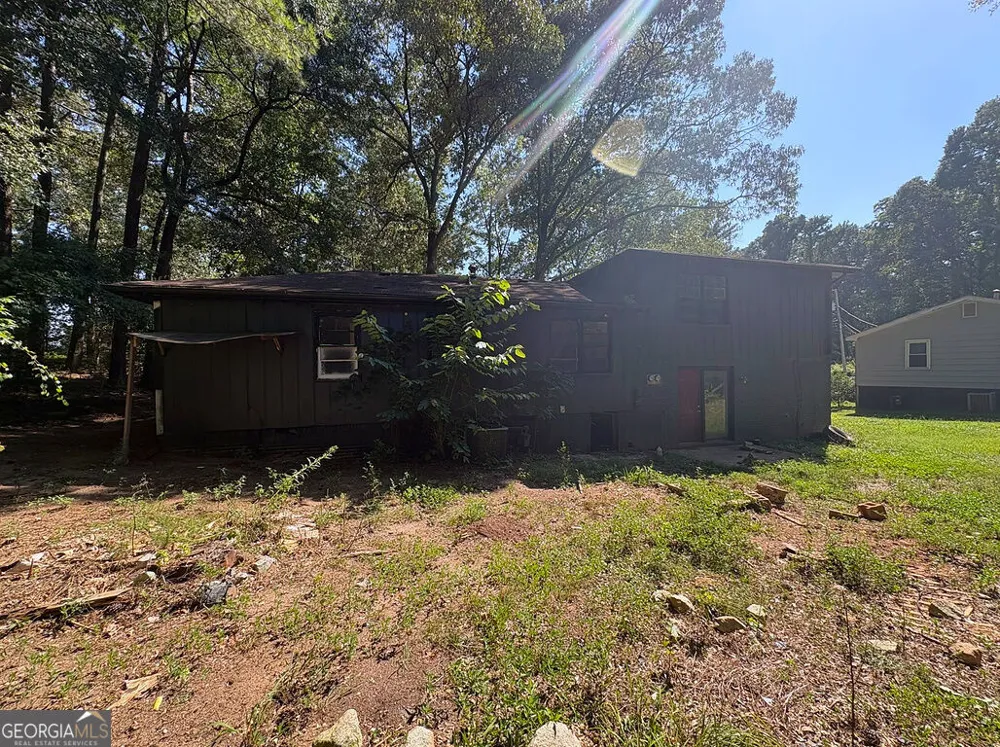 7126 Pineview DR Covington, GA 30014