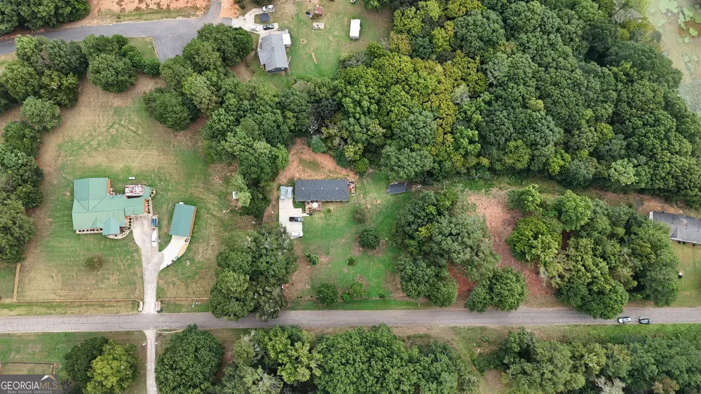 135 Joe Carey RD Winterville, GA 30683