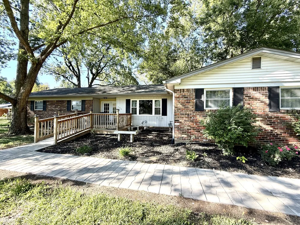 842 W Cutsinger Road Greenwood, IN 46143