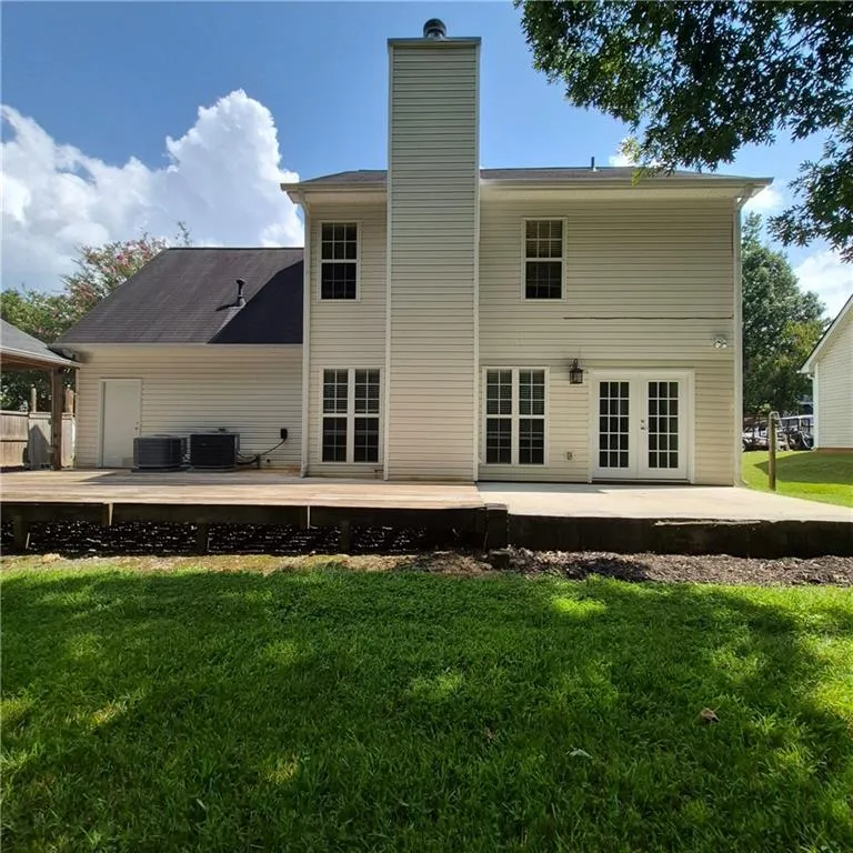 709 Sunny Field Lane Lawrenceville, GA 30043