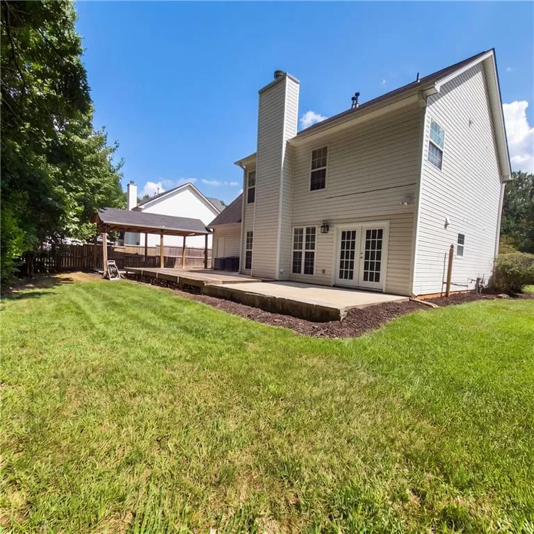 709 Sunny Field Lane Lawrenceville, GA 30043
