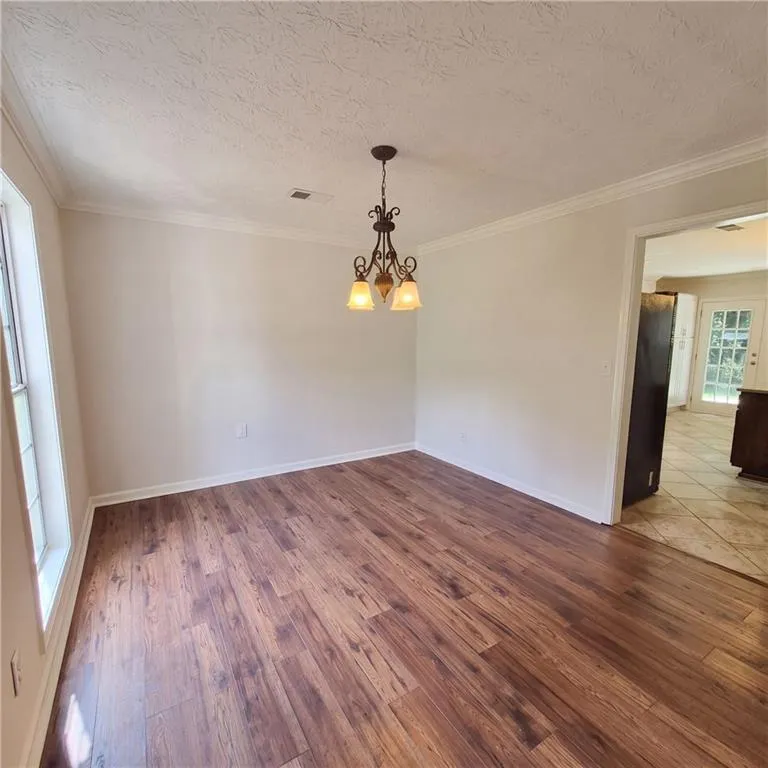 709 Sunny Field Lane Lawrenceville, GA 30043