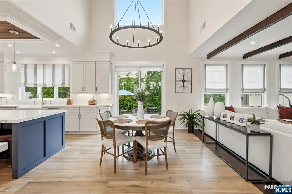 2 Churchill Court Paramus, NJ 07652