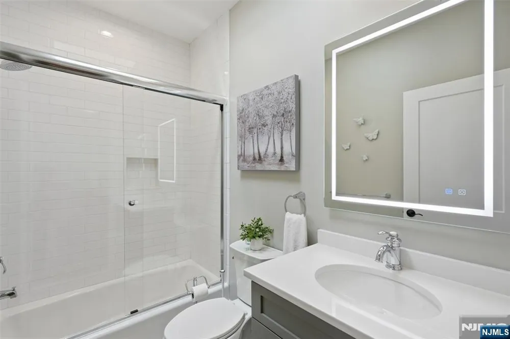 2 Churchill Court Paramus, NJ 07652