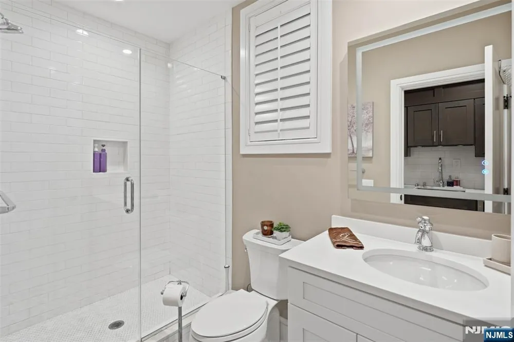 2 Churchill Court Paramus, NJ 07652