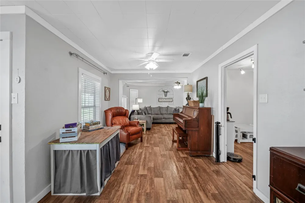 3027 Poppy Street Needville, TX 77461