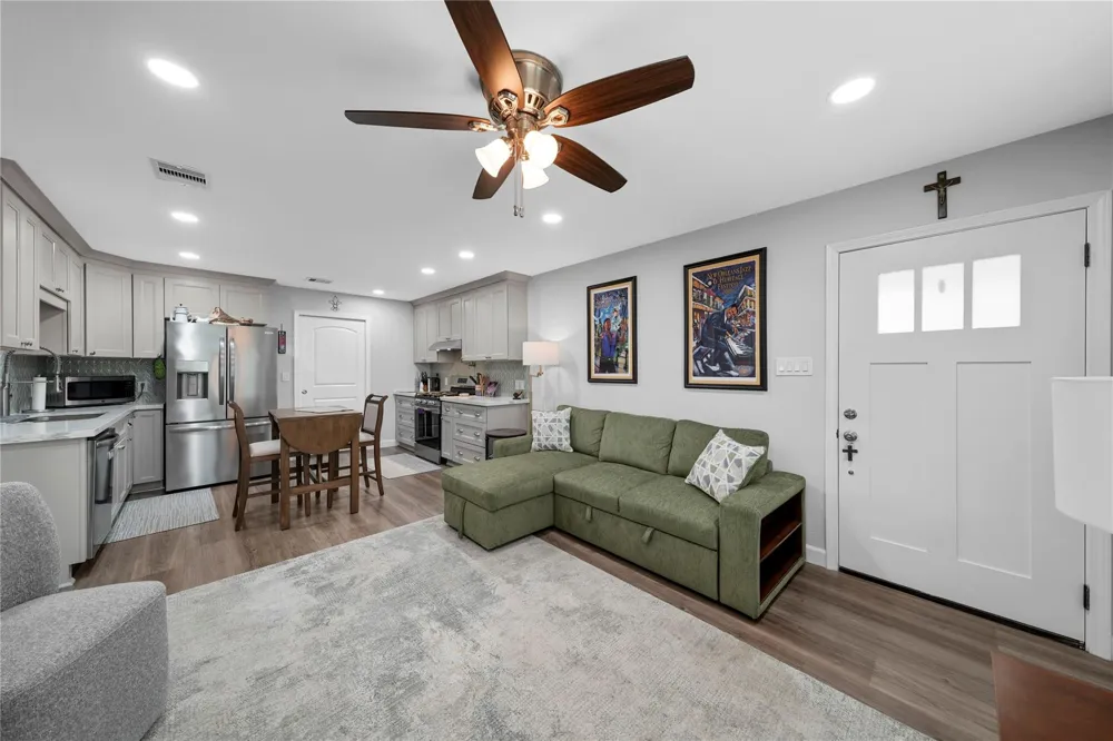 3027 Poppy Street Needville, TX 77461