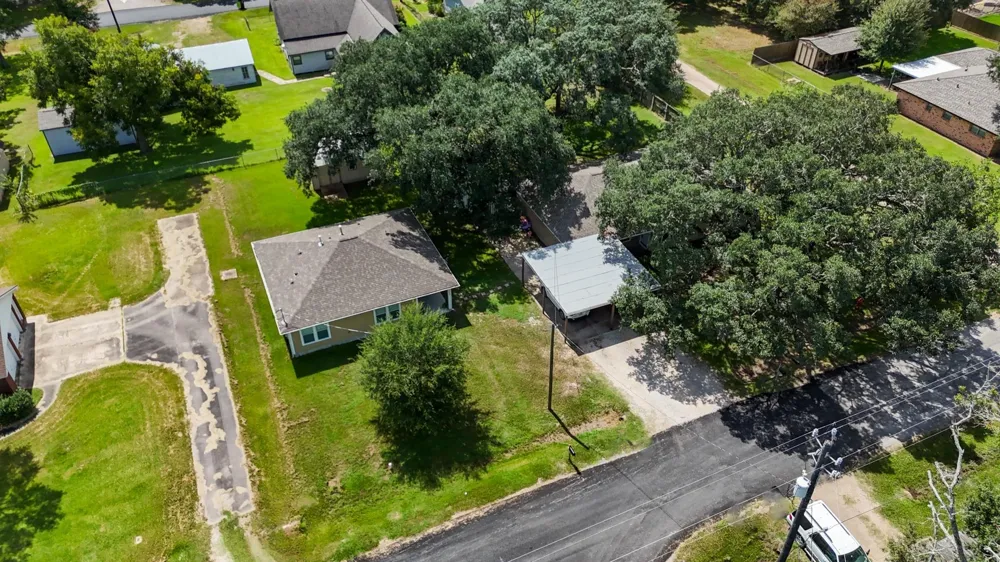 3027 Poppy Street Needville, TX 77461