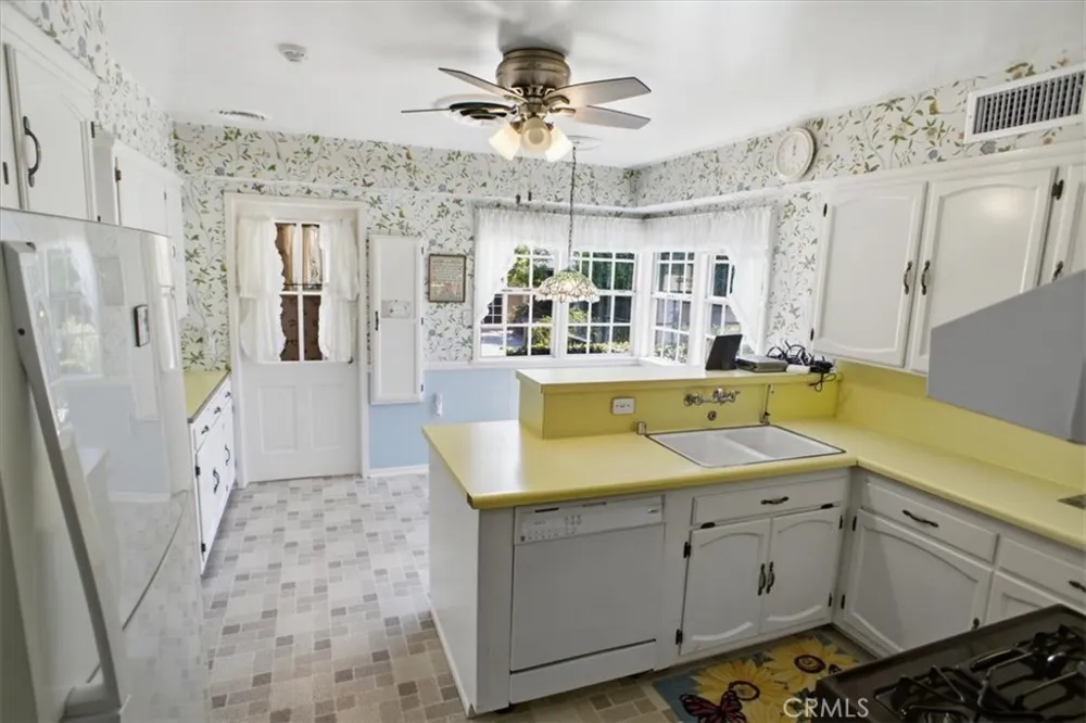 620 S Sparks Street Burbank, CA 91506