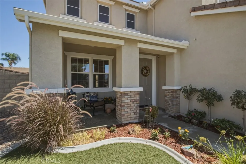 19316 Aspenleaf Perris, CA 92570