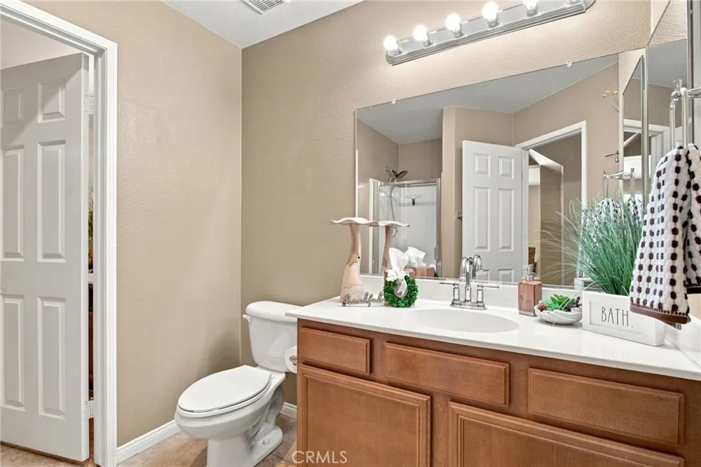 19316 Aspenleaf Perris, CA 92570