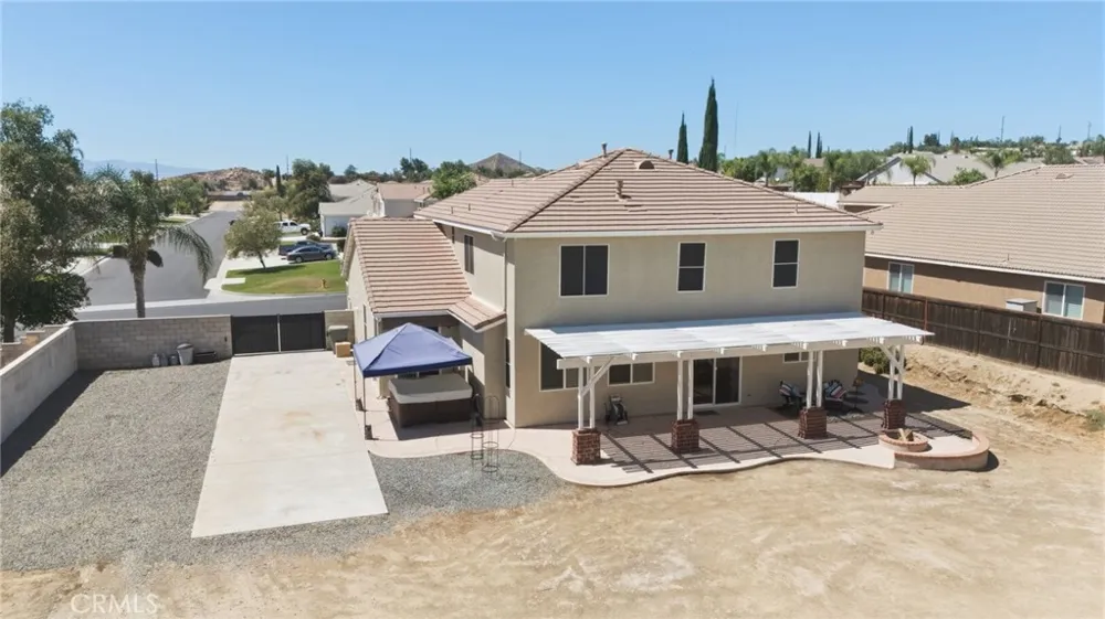 19316 Aspenleaf Perris, CA 92570
