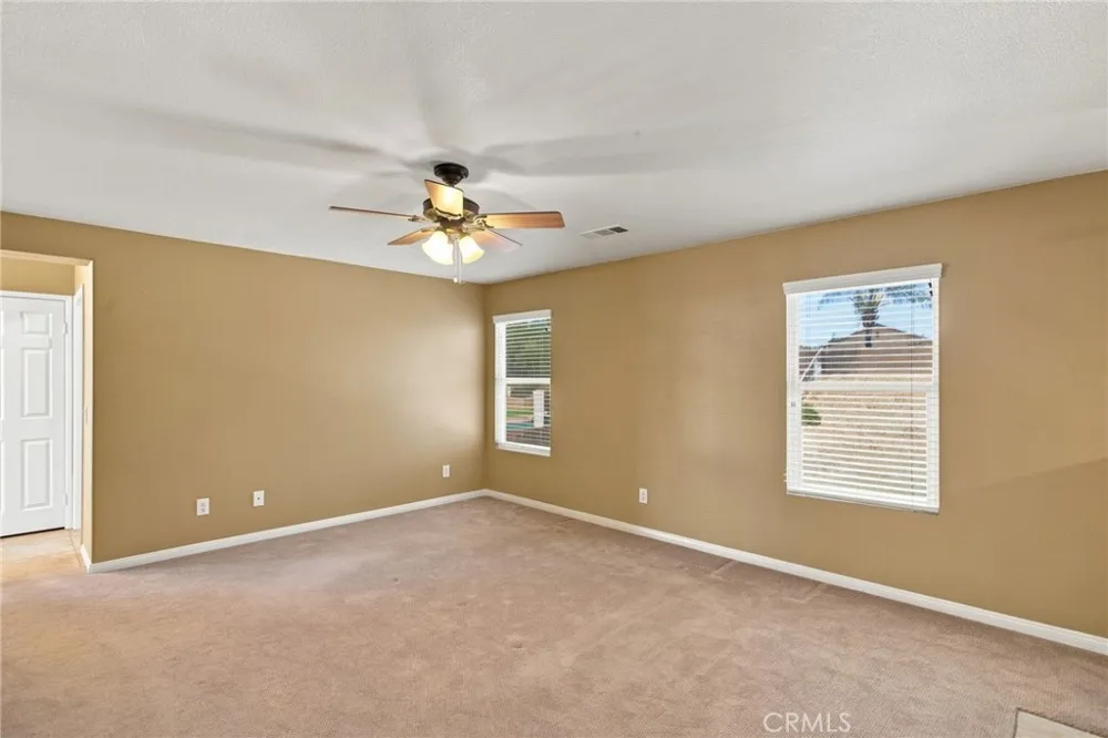 19316 Aspenleaf Perris, CA 92570