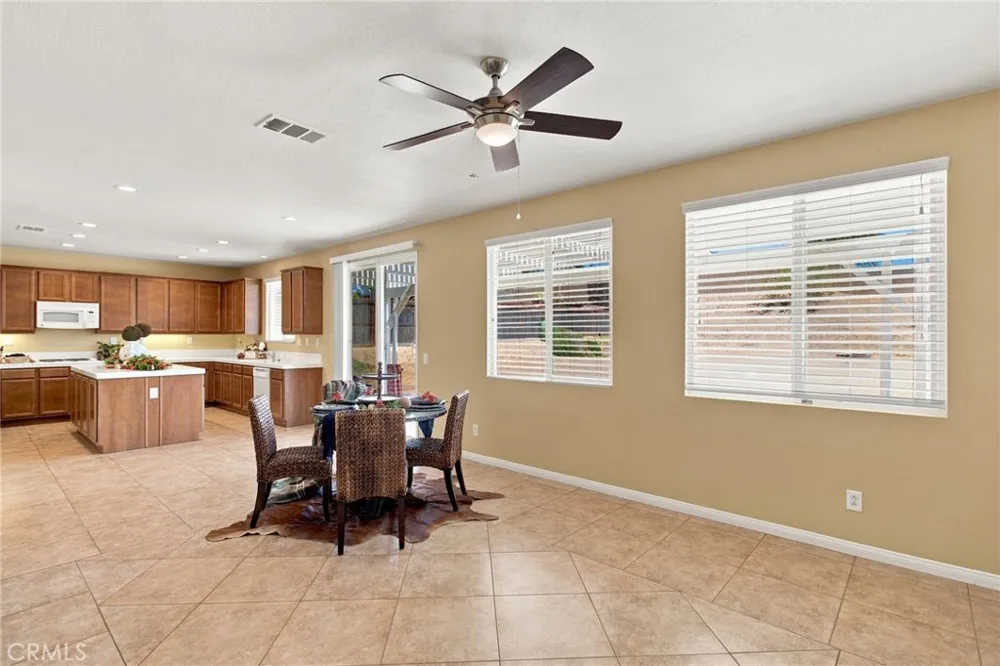 19316 Aspenleaf Perris, CA 92570