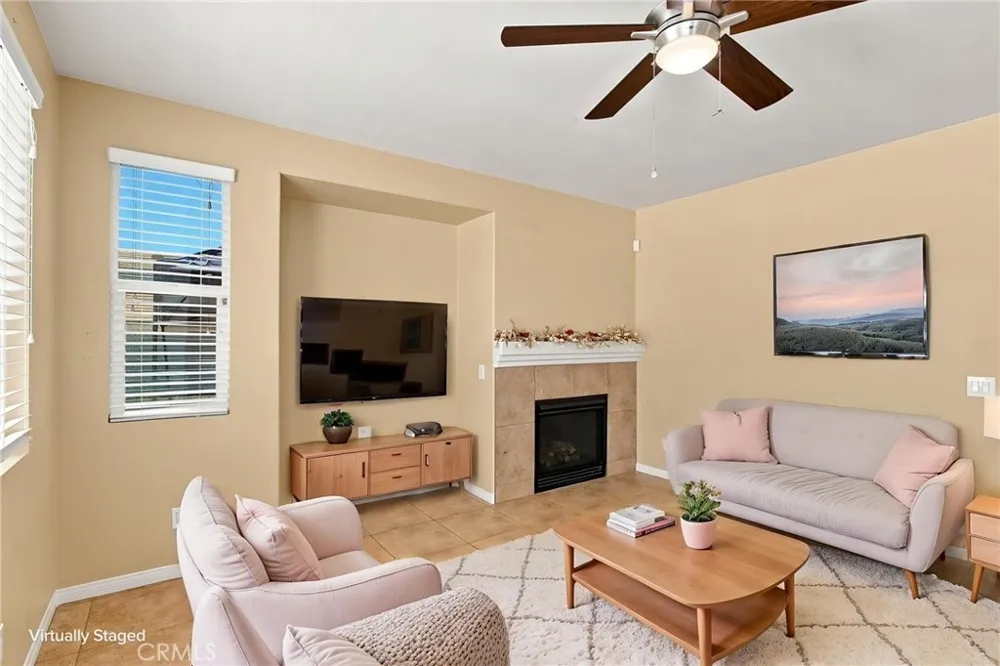 19316 Aspenleaf Perris, CA 92570