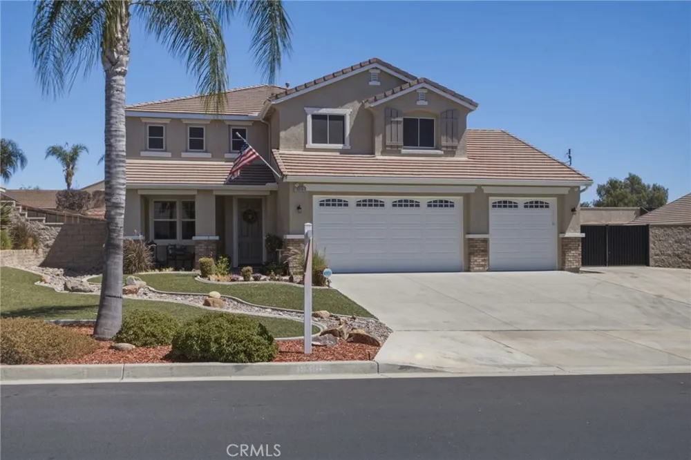 19316 Aspenleaf Perris, CA 92570