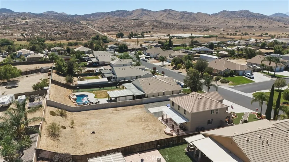 19316 Aspenleaf Perris, CA 92570