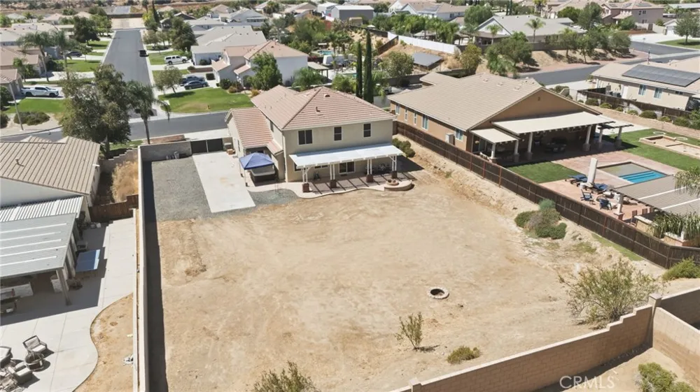 19316 Aspenleaf Perris, CA 92570