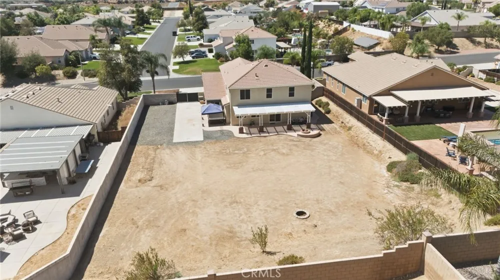 19316 Aspenleaf Perris, CA 92570