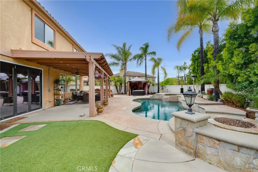 6137 Ridgemont La Verne, CA 91750