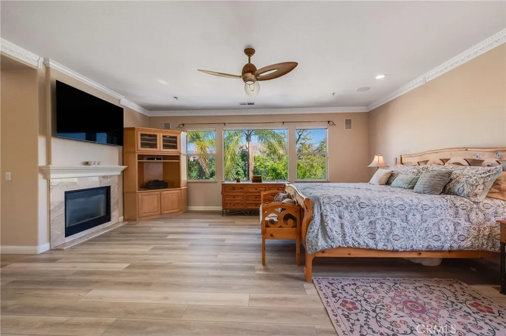 6137 Ridgemont La Verne, CA 91750