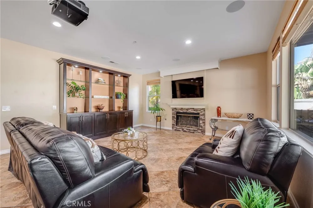 6137 Ridgemont La Verne, CA 91750