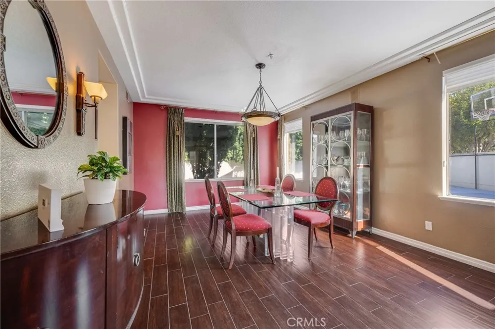 6137 Ridgemont La Verne, CA 91750