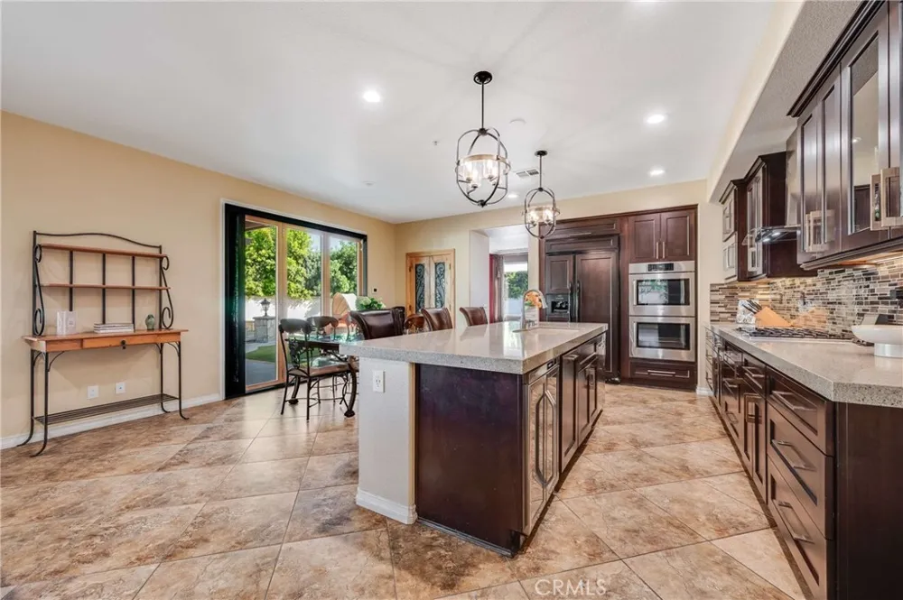 6137 Ridgemont La Verne, CA 91750